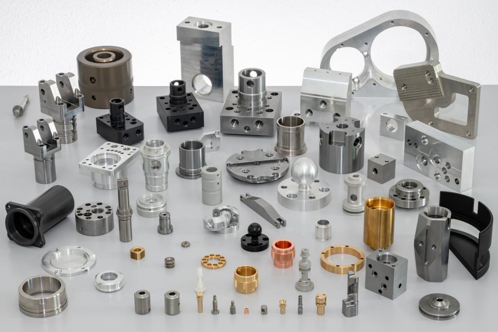 Gia Công Chi Tiết Máy Tiêu Chuẩn Và Phi Tiêu Chuẩn Cơ Khí Lê Thịnh
