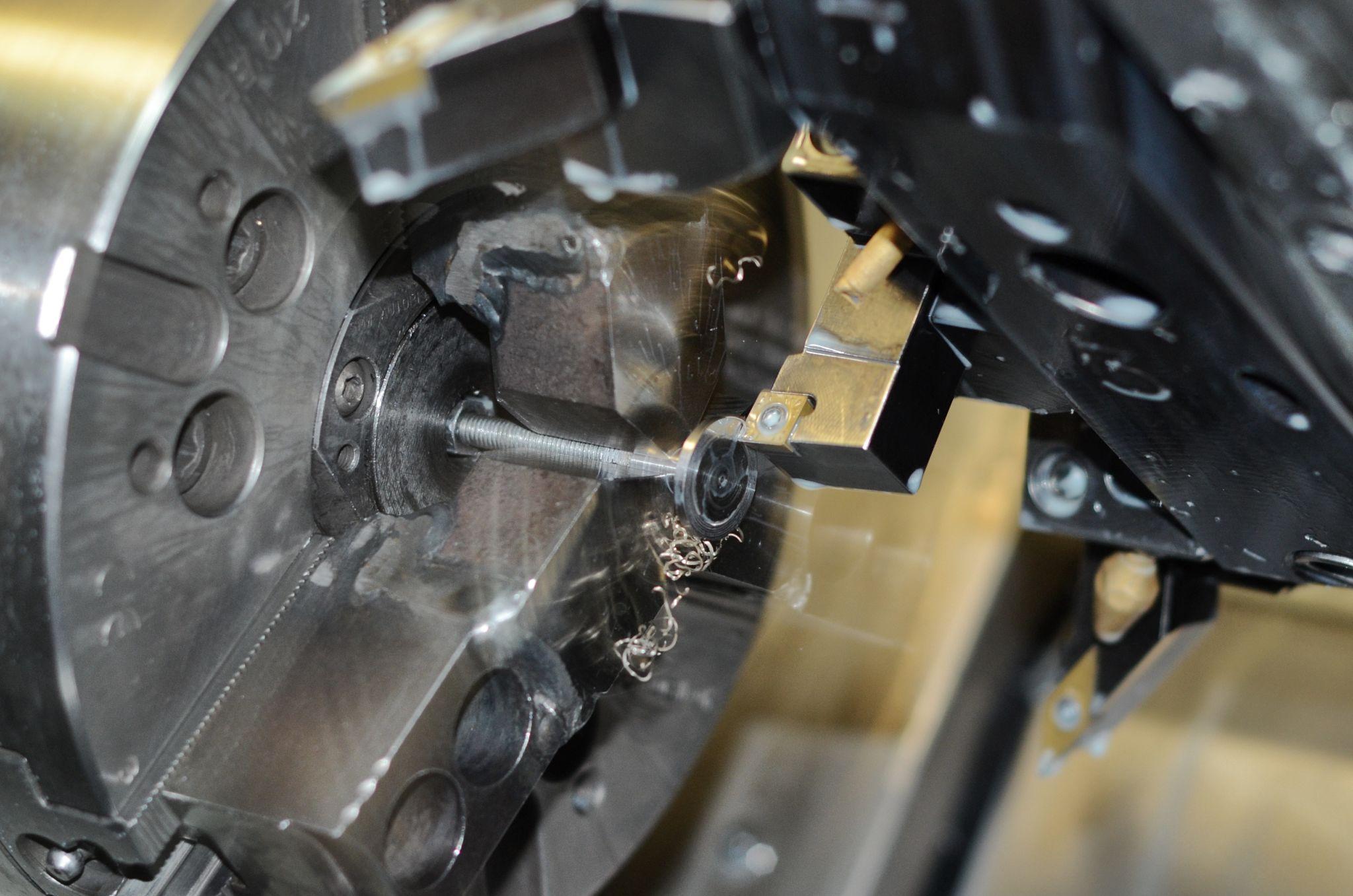 Gia công tiện CNC linh kiện tròn xoay trục định hình Cơ Khí Lê Thịnh